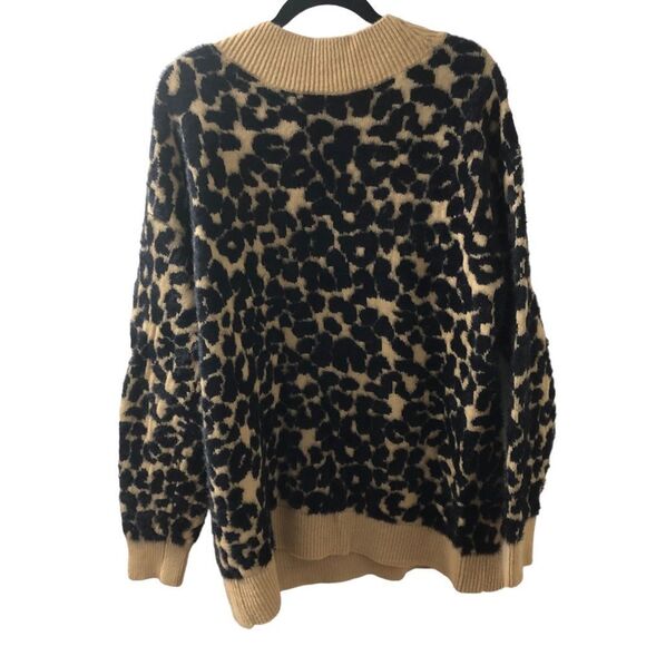 Ava & Viv Animal Print V-Neck Chunky Sweater - Picture 4 of 7
